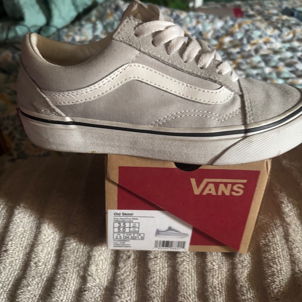 Shoe